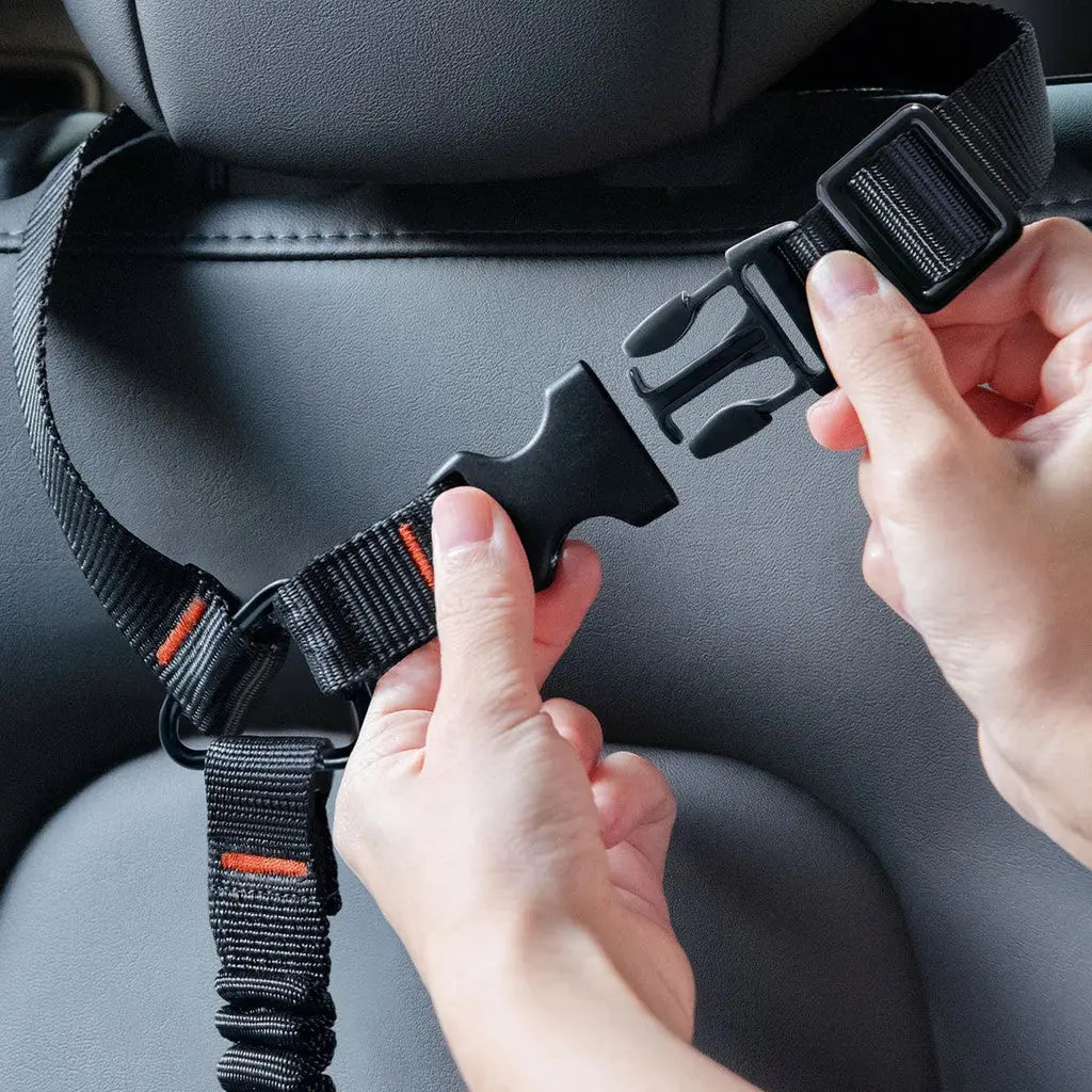 Spigen Universal Dog Seat Belt Headrest Pet Seat Belt Holder Seat Belt Clip Car Accessories PS100